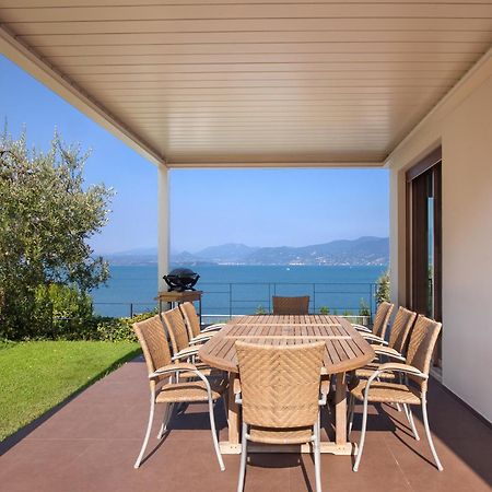 Casa Willhelm-Piscina E Vista Lago Apartment Albisano Exterior photo